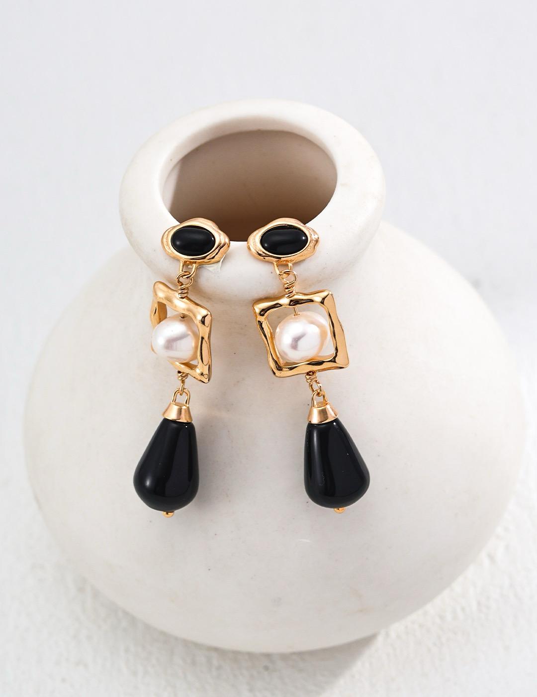 Midnight Muse|S925 Pearl & Black Onyx Drop Earrings