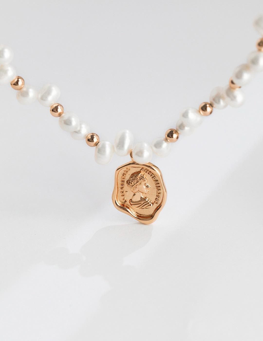Crown Muse|S925 Natural Pearl Medallion Necklace