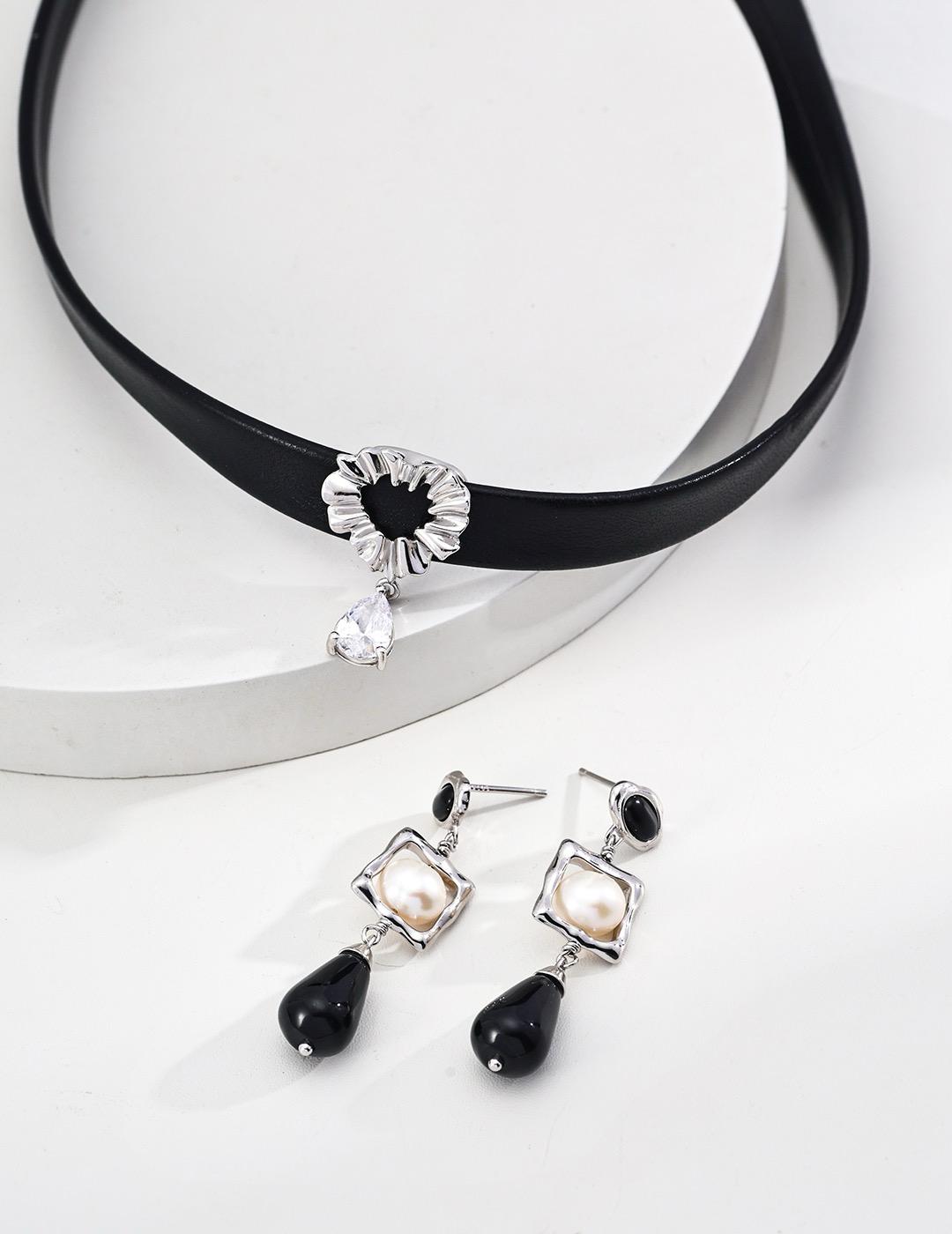 Celestial Drop|S925 Heart-Shaped Zircon Velvet & PU Choker