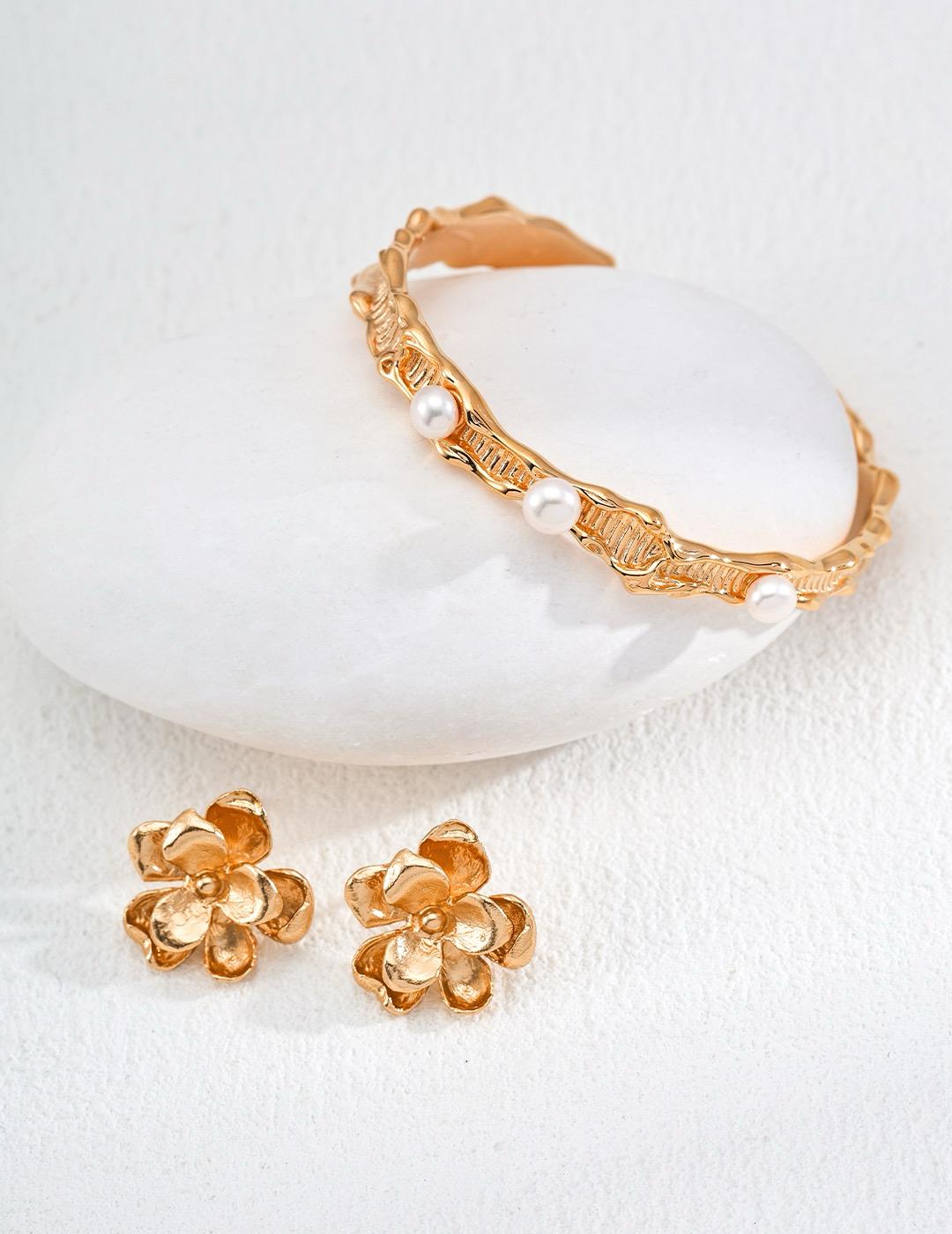 Blossom Bloom | S925 Silver Minimalist Floral Earrings